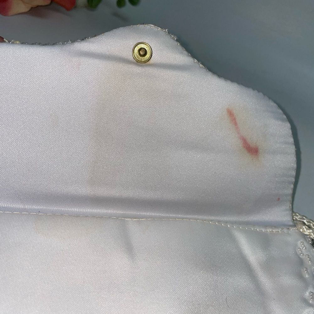 Elegant White Beaded Clutch - Picture 5 of 5